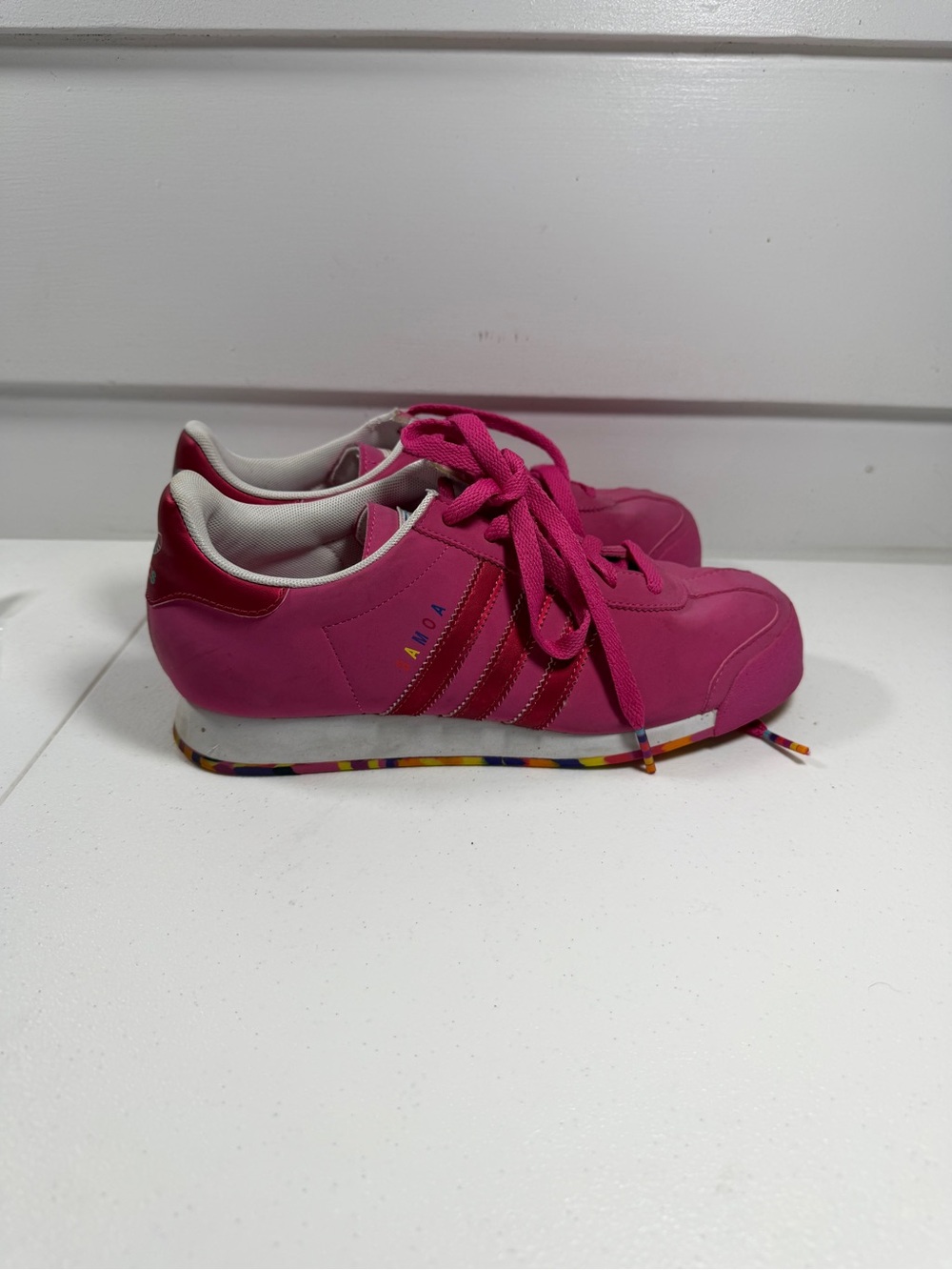 Adidas Samoa Pink Rainbow Soles Women's Size 7 Classic 3-stripe Sneakers